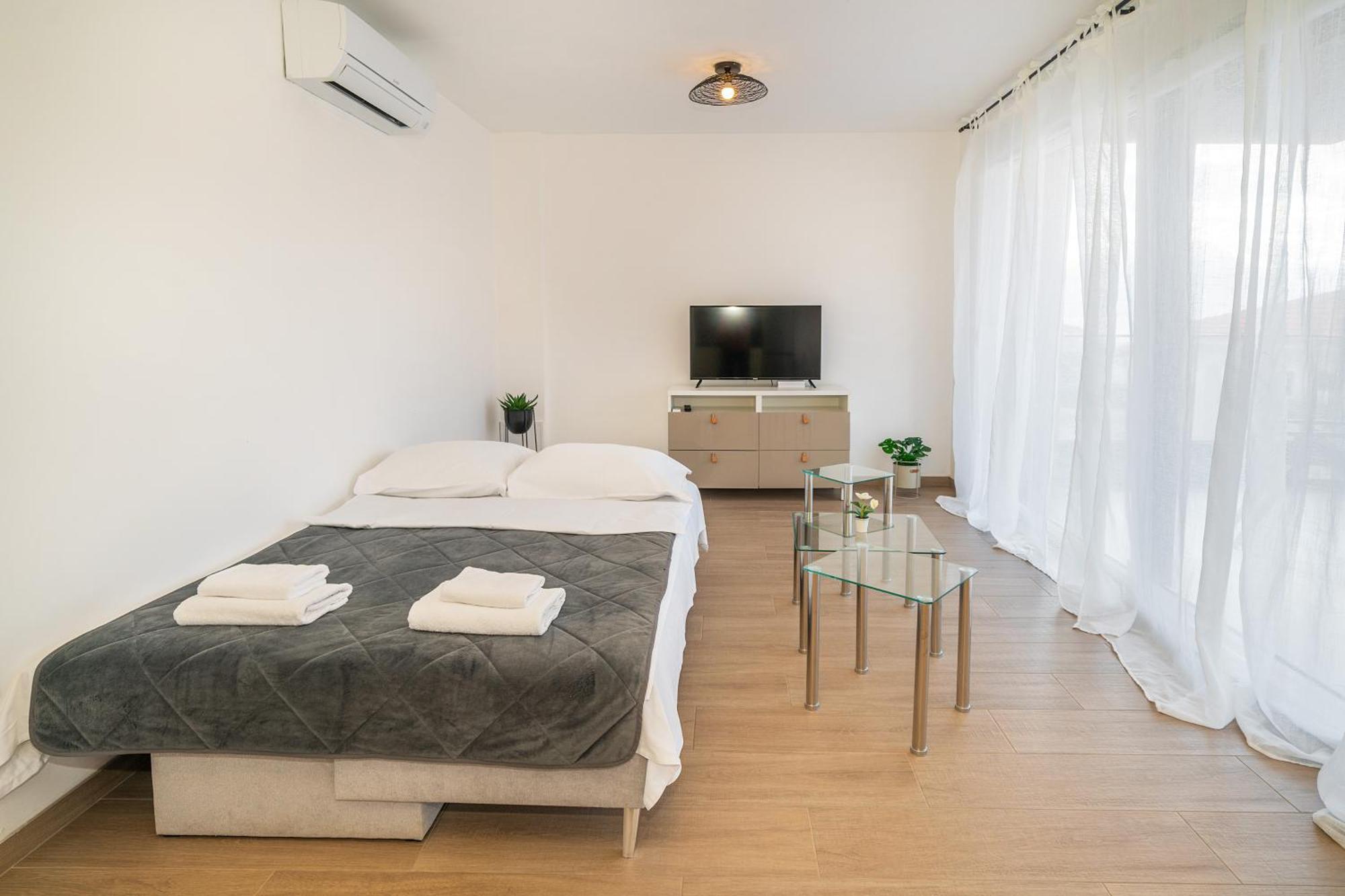 Poolside Apartments Anabella Baška Esterno foto