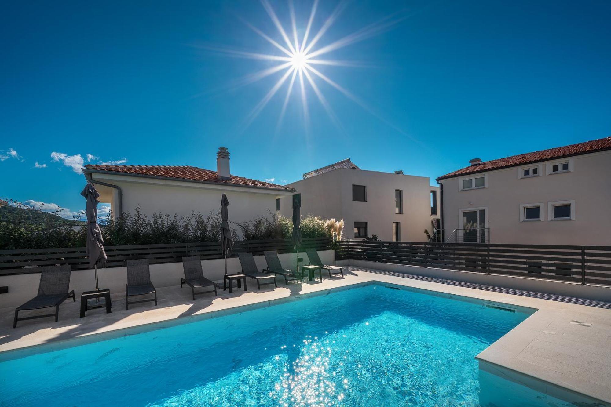 Poolside Apartments Anabella Baška Esterno foto